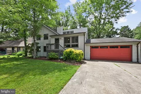1133 Delaware Ave, Churchton, MD 20733