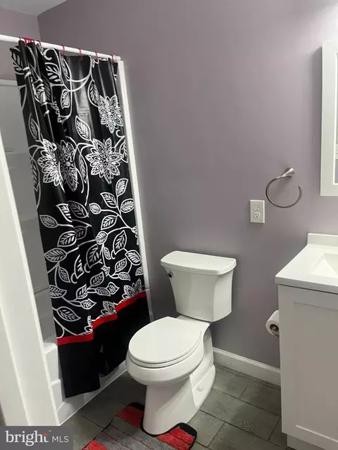 Bath - 178 Pinecove Ave, Odenton, MD 21113 photo 2 of 3