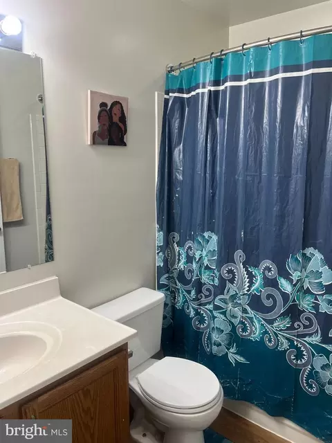 Bath - 178 Pinecove Ave, Odenton, MD 21113 photo 1 of 3