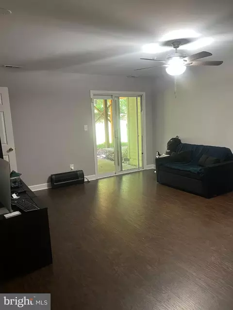 Living - 178 Pinecove Ave, Odenton, MD 21113 photo 1 of 2