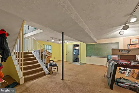 Entry Way - 2178 Glenfield Rd, Annapolis, MD 21401 photo 3 of 3