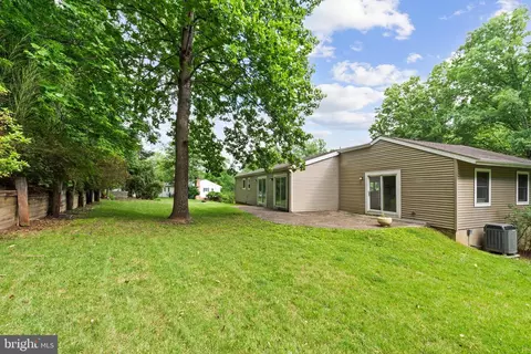 Exterior - 2178 Glenfield Rd, Annapolis, MD 21401 photo 6 of 9