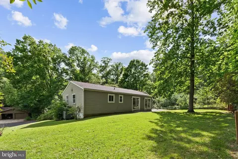 Exterior - 2178 Glenfield Rd, Annapolis, MD 21401 photo 8 of 9