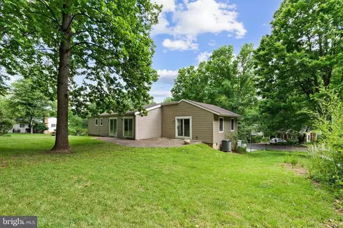 Exterior - 2178 Glenfield Rd, Annapolis, MD 21401 photo 7 of 9
