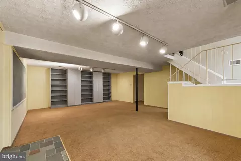 Living - 2178 Glenfield Rd, Annapolis, MD 21401 photo 5 of 5