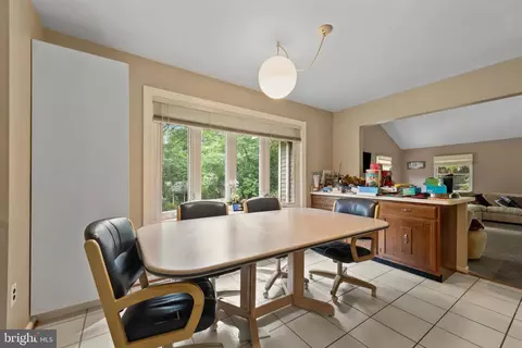 Dining - 2178 Glenfield Rd, Annapolis, MD 21401 photo 2 of 2