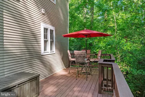 Exterior - 90 Park Ave, Edgewater, MD 21037 photo 3 of 7
