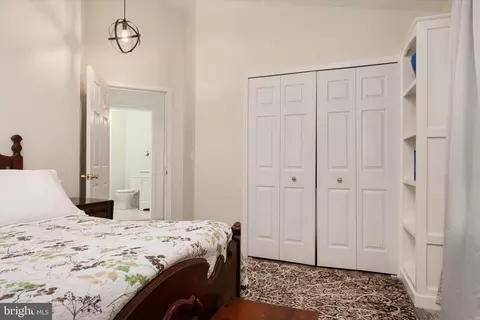 Bedroom - 90 Park Ave, Edgewater, MD 21037 photo 4 of 7