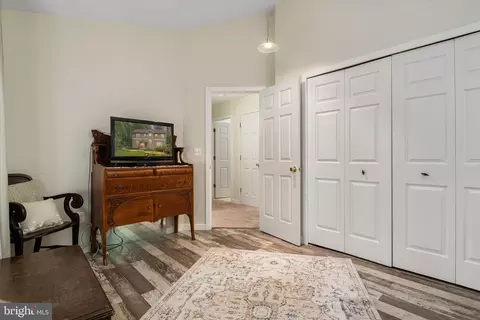 Bedroom - 90 Park Ave, Edgewater, MD 21037 photo 6 of 7