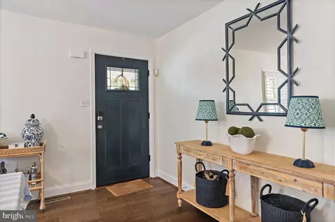 Entry Way - 140 Jefferson St, Annapolis, MD 21403 photo 1 of 2