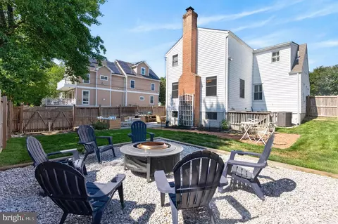 Exterior - 140 Jefferson St, Annapolis, MD 21403 photo 12 of 14
