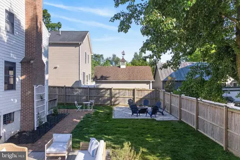 Exterior - 140 Jefferson St, Annapolis, MD 21403 photo 3 of 14
