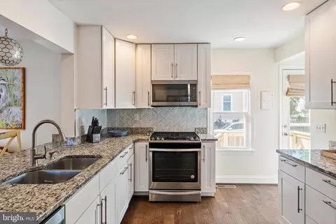 Kitchen - 140 Jefferson St, Annapolis, MD 21403 photo 4 of 7
