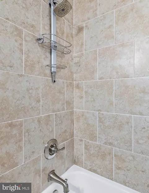 Bath - 140 Jefferson St, Annapolis, MD 21403 photo 2 of 12