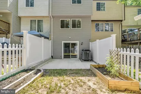 Exterior - 7909 Wellesley Ct, Pasadena, MD 21122 photo 4 of 5