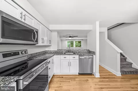Kitchen - 7909 Wellesley Ct, Pasadena, MD 21122 photo 3 of 3
