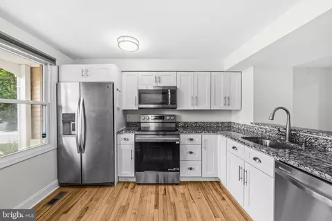 Kitchen - 7909 Wellesley Ct, Pasadena, MD 21122 photo 1 of 3