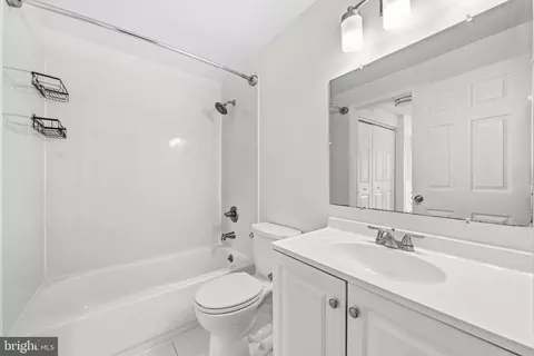 Bath - 7909 Wellesley Ct, Pasadena, MD 21122 photo 1 of 1