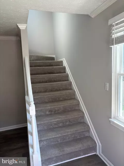 Entry Way - 1288 Holmespun Dr, Pasadena, MD 21122 photo 3 of 5