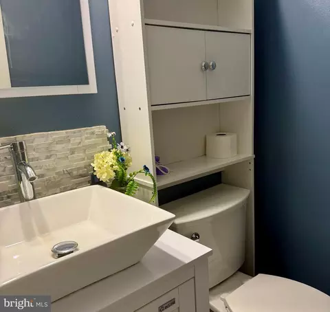 Bath - 1288 Holmespun Dr, Pasadena, MD 21122 photo 2 of 4