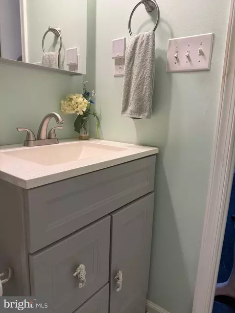 Bath - 1288 Holmespun Dr, Pasadena, MD 21122 photo 4 of 4