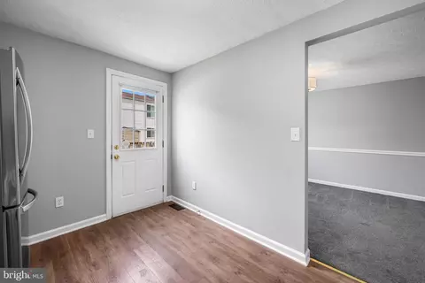 Entry Way - 3608 Chadwick Ct, Pasadena, MD 21122 photo 3 of 4