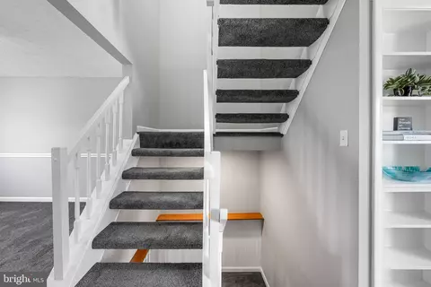 Entry Way - 3608 Chadwick Ct, Pasadena, MD 21122 photo 4 of 4