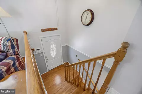 Entry Way - 758 208th St, Pasadena, MD 21122 photo 1 of 2
