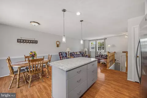 Kitchen - 758 208th St, Pasadena, MD 21122 photo 3 of 5