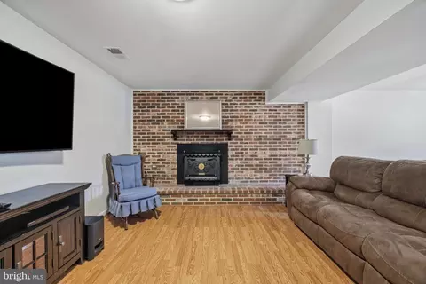 Living - 758 208th St, Pasadena, MD 21122 photo 1 of 1