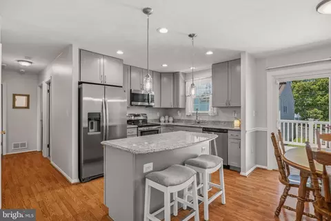 Kitchen - 758 208th St, Pasadena, MD 21122 photo 2 of 5