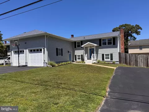 758 208th St, Pasadena, MD 21122