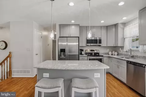 Kitchen - 758 208th St, Pasadena, MD 21122 photo 5 of 5