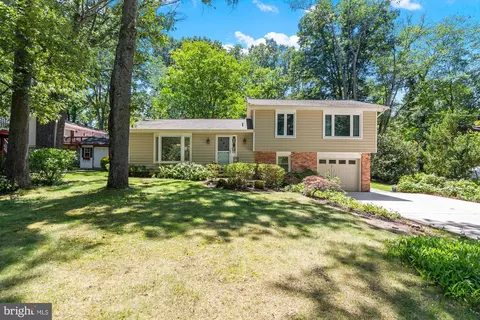 1123 Chinaberry Ln, Crownsville, MD 21032