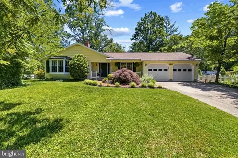 1915 Dulaney Pl, Annapolis, MD 21409