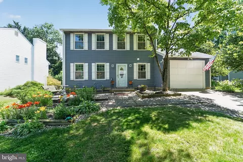 397 Kings College Dr, Arnold, MD 21012