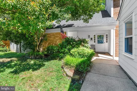 1801 E Regents Park Rd, Crofton, MD 21114