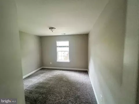 Bedroom - 650 210th St, Pasadena, MD 21122 photo 3 of 5