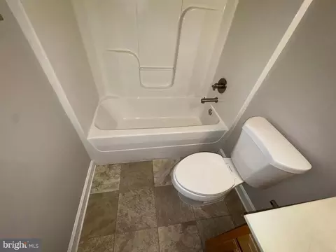 Bath - 650 210th St, Pasadena, MD 21122 photo 9 of 9