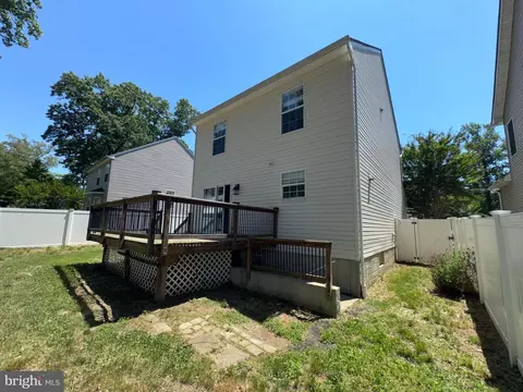 Exterior - 650 210th St, Pasadena, MD 21122 photo 4 of 7