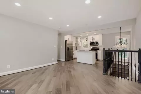 105 Rosecrest Dr, Annapolis, MD 21403