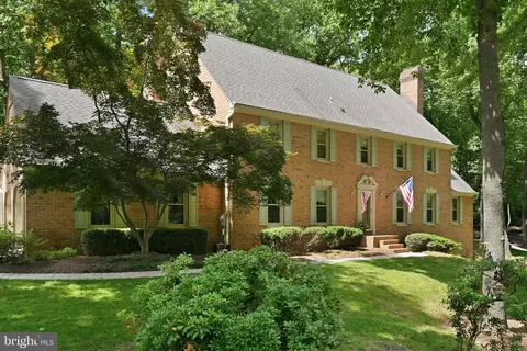 26 Belleview Dr, Severna Park, MD 21146