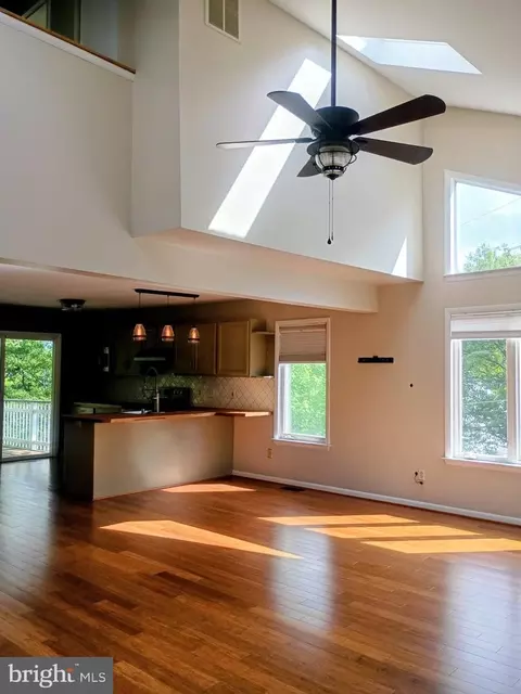 Living - 607 Overhill Dr, Edgewater, MD 21037 photo 6 of 6