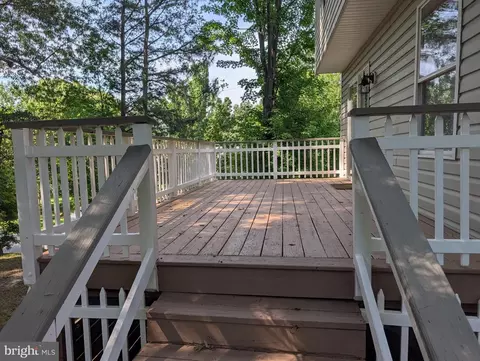 Exterior - 607 Overhill Dr, Edgewater, MD 21037 photo 4 of 6