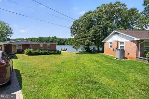 Exterior - 607 Overhill Dr, Edgewater, MD 21037 photo 2 of 6