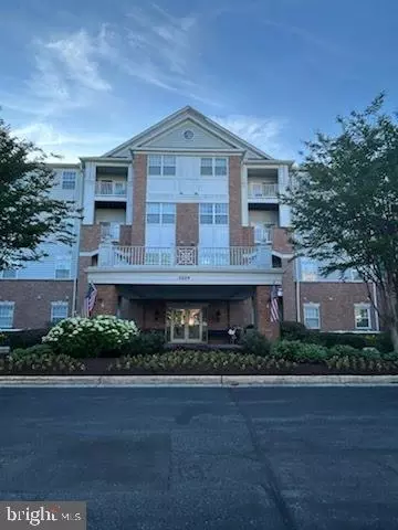 2604 Chapel Lake Dr #104, Gambrills, MD 21054