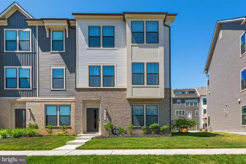 3360 Cormorant Dr, Laurel, MD 20724