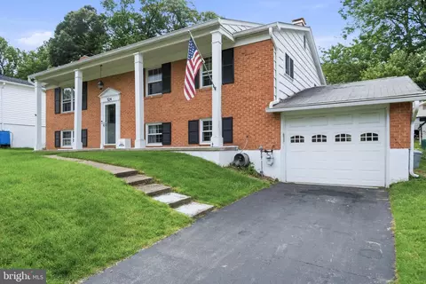 524 Maple Ridge Ln, Odenton, MD 21113 photo 2