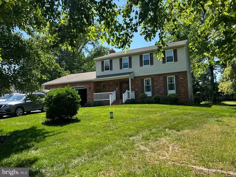 1528 Palm Ct, Pasadena, MD 21122