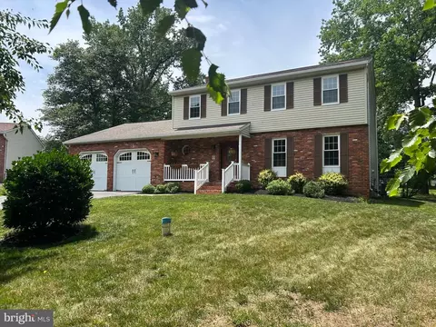 1528 Palm Ct, Pasadena, MD 21122